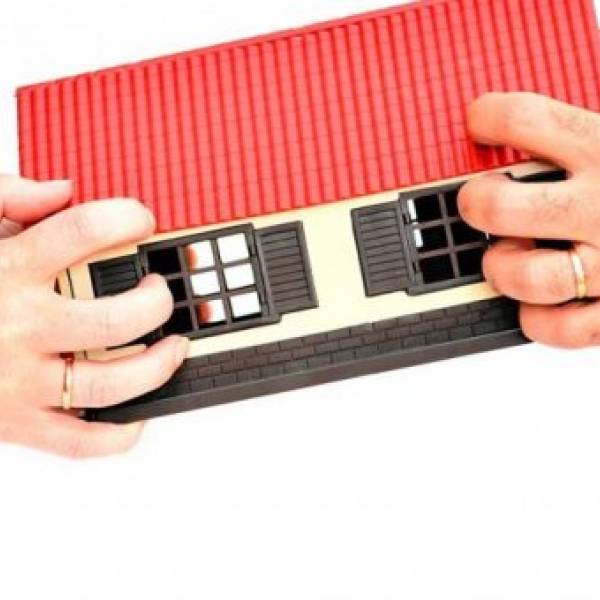 Immobile all'asta giudiziaria occupato da esecutato, famiglia, minorenni, senza titolo o affitto. Tempi per liberarlo